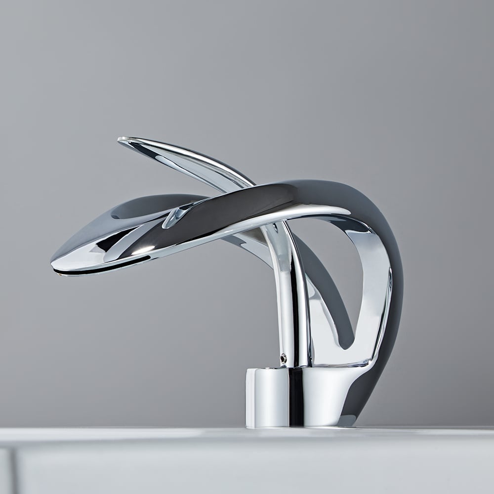 Waterfall Bathroom Sink Faucet in Chrome Single Handle Solid Brass