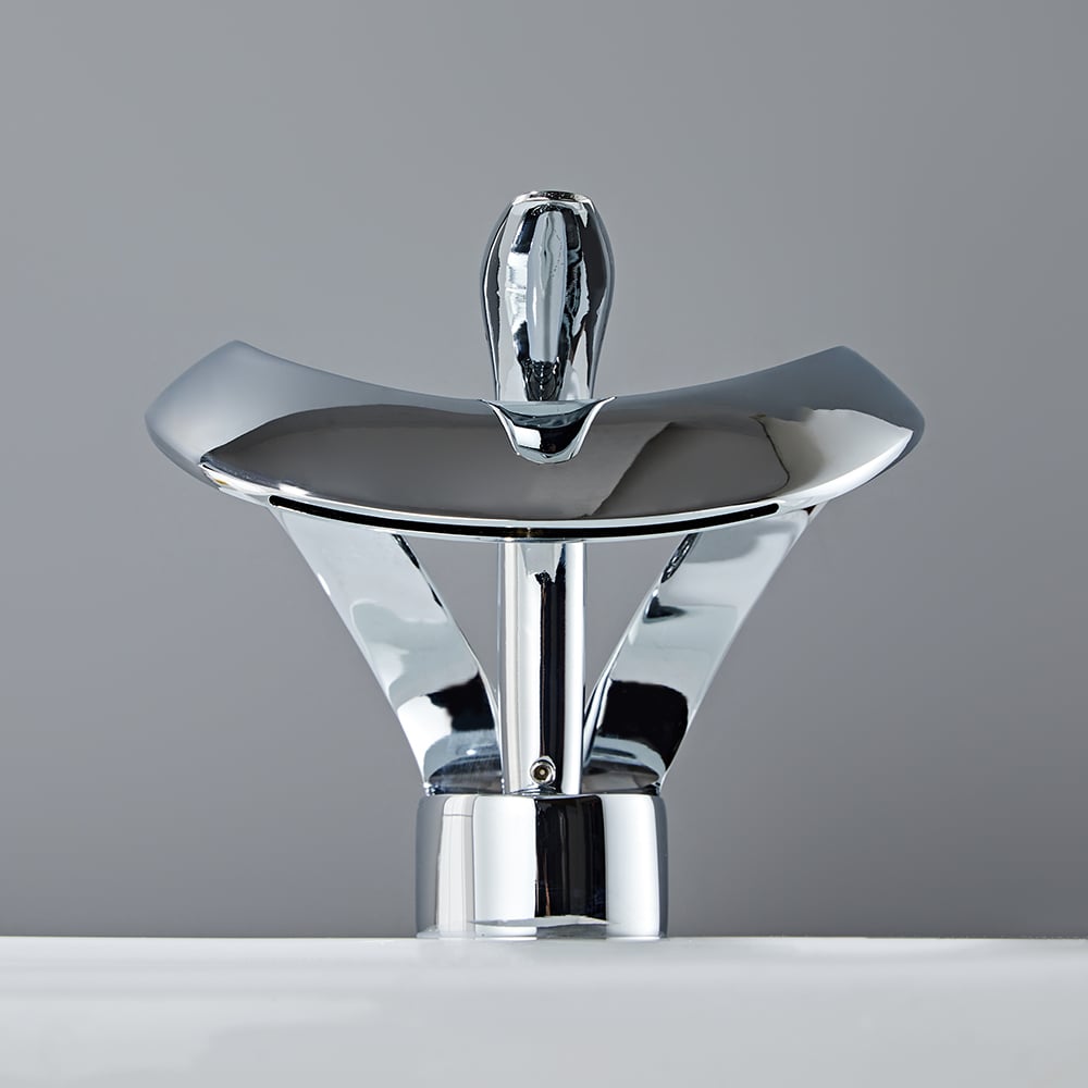 Waterfall Bathroom Sink Faucet in Chrome Single Handle Solid Brass